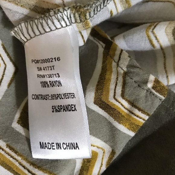 Asymmetrical Light Tank Blouse - Picture 4 of 4